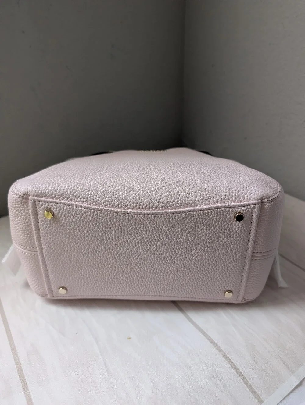 NWT Kate Spade KK095 Dumpling Snake Embossed Small Satchel in Shimmer Pink Multi - Picture 5 of 5
